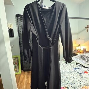 Leota Classic Black Long Sleeve Dress